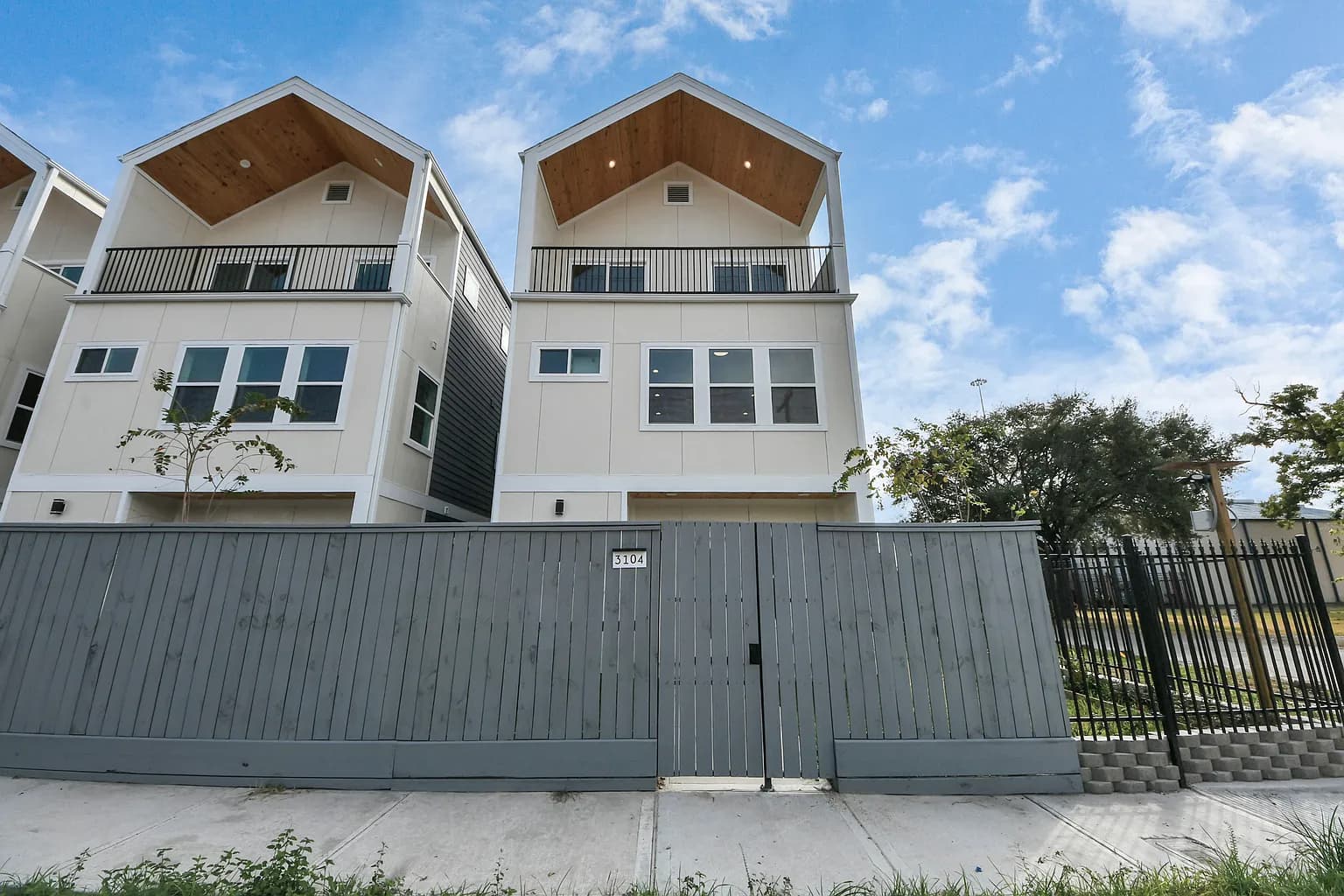 3806 Yale St, Houston, TX 77018 photo 2