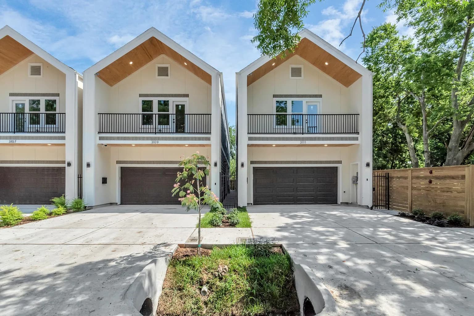 3316 McGowen St, Houston, TX 77004, USA — main photo