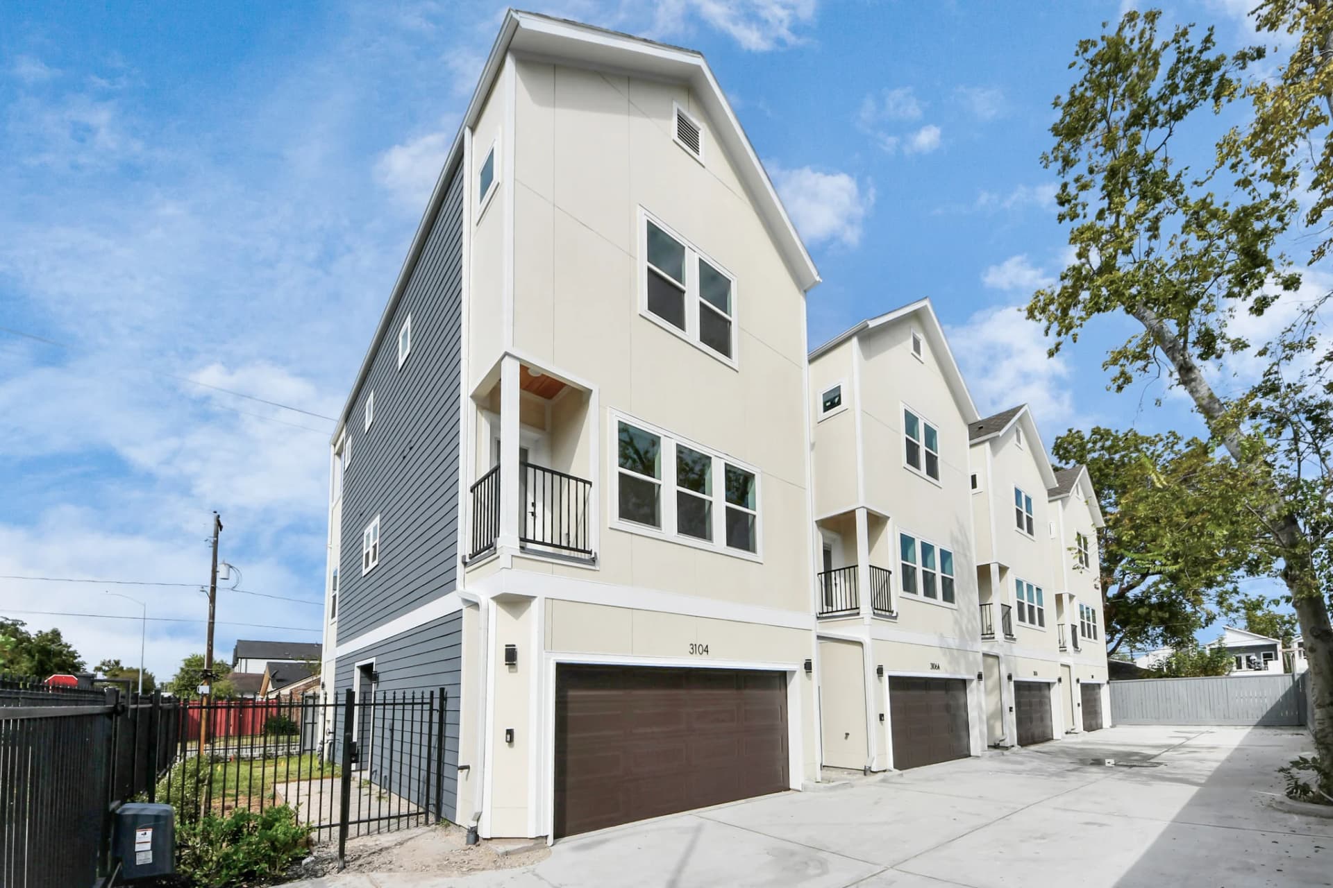 3804 Yale St, Houston, TX 77018, USA — main photo