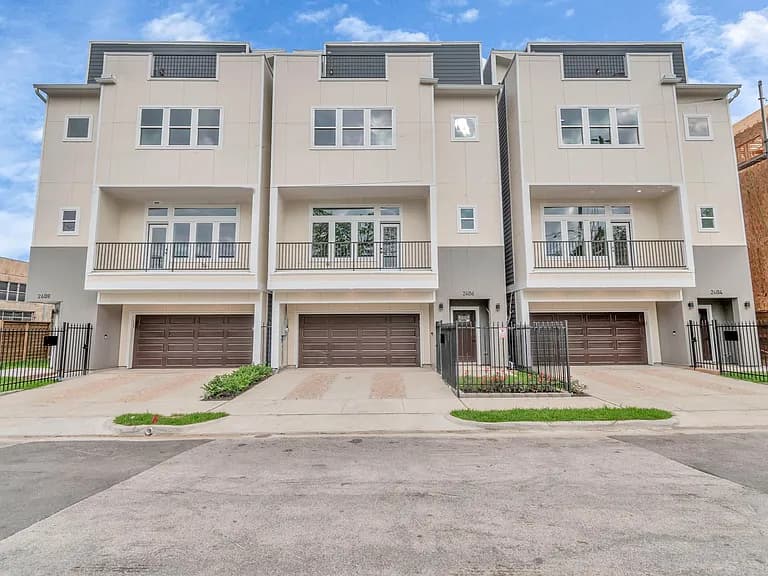 2404 Brailsfort St, Houston, TX 77004, USA — main photo