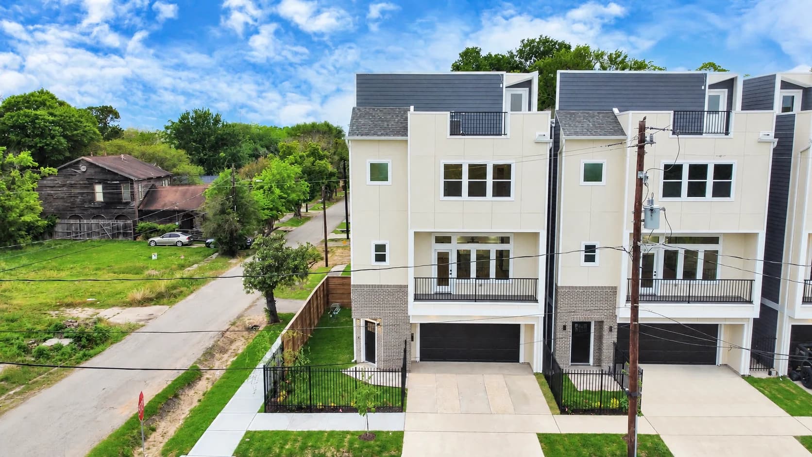 3041 McGowen St. Houston, TX 77004 — main photo